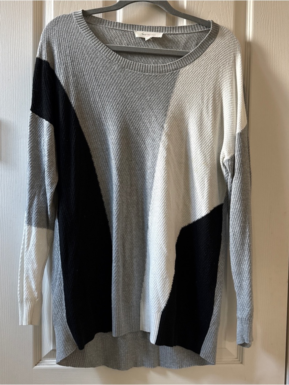 Vince Camuto | Gray, Black & White Colorblock Crewneck Sweater | Size Large